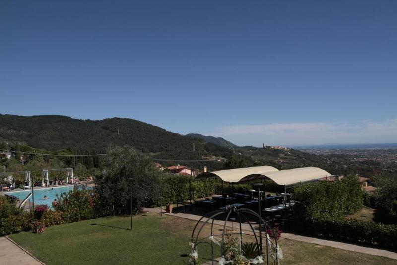 Отель La Castellana