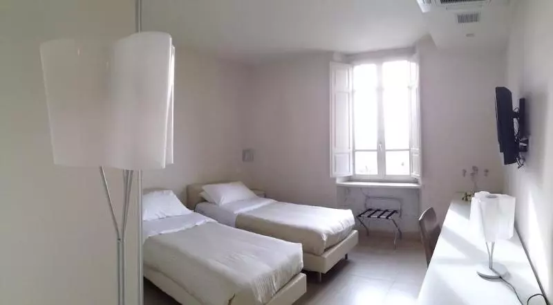 هتل La Castellana