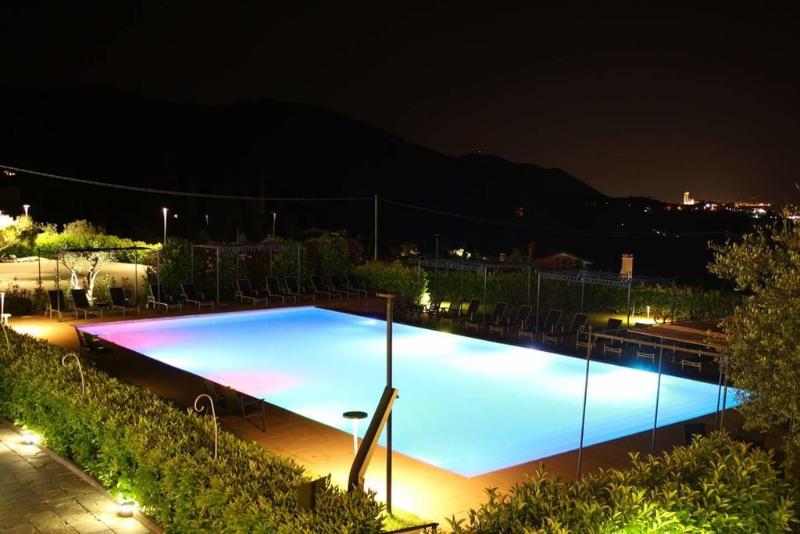 Отель La Castellana