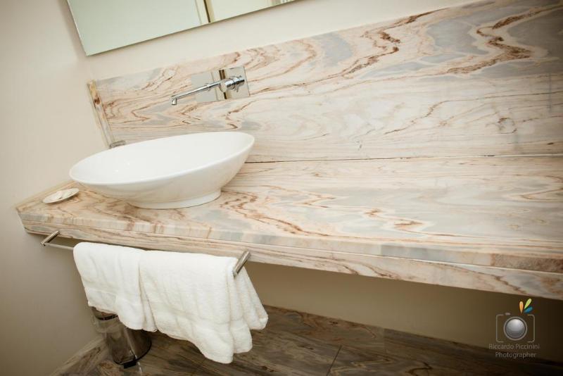 Отель La Castellana