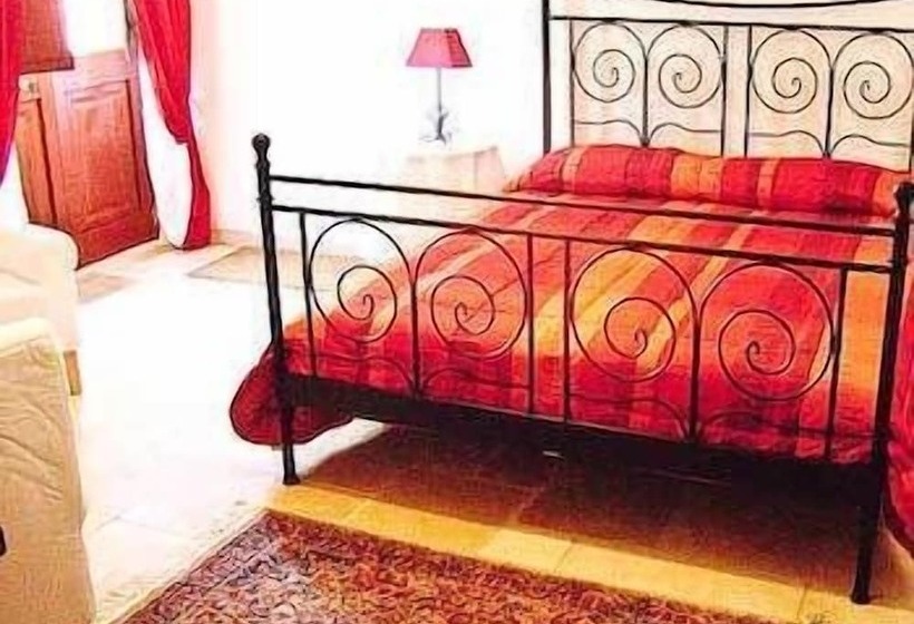 בית מלון כפרי La Vigna Vecchia