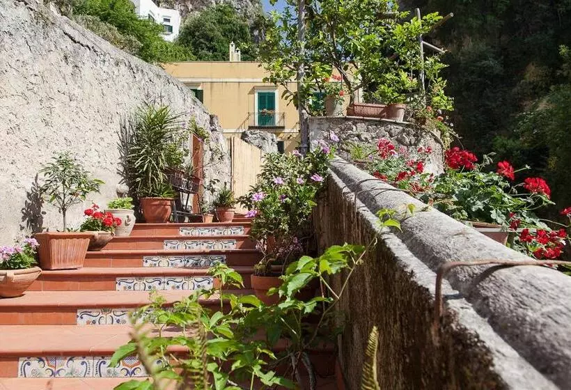 Отель L'argine Fiorito