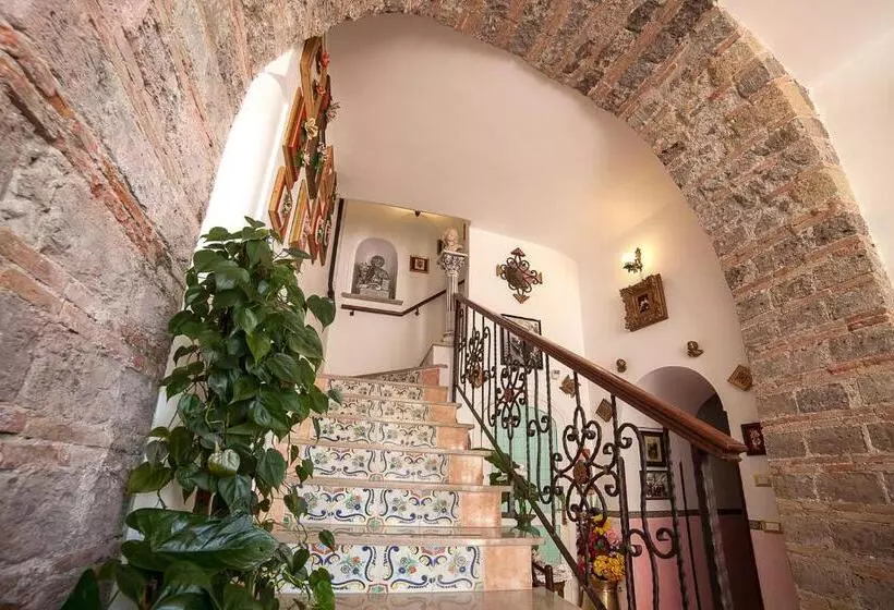 Отель L'argine Fiorito