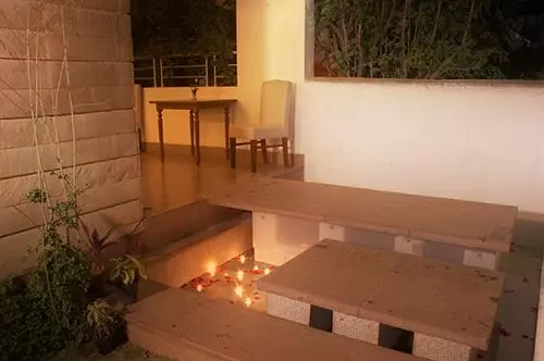 Red Carpet Residence