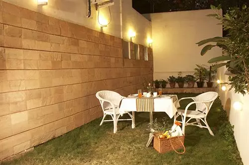 Red Carpet Residence