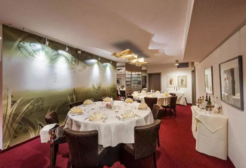 Отель & Restaurant Hessischer Hof