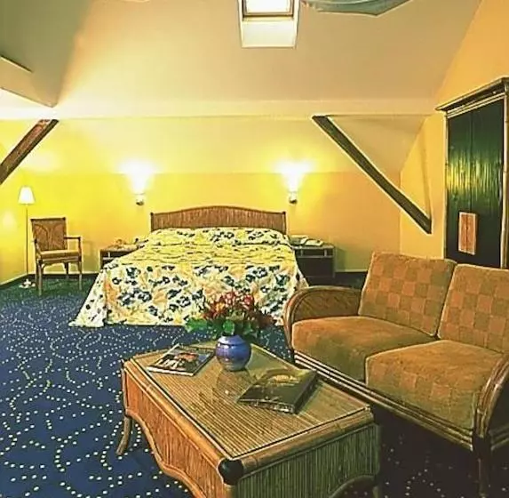 Отель & Restaurant Hessischer Hof