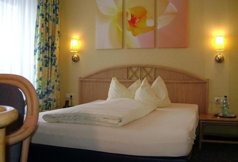 בית מלון כפרי & Restaurant Hessischer Hof