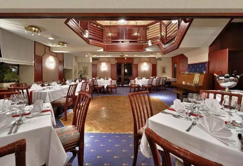 Отель & Restaurant Hessischer Hof