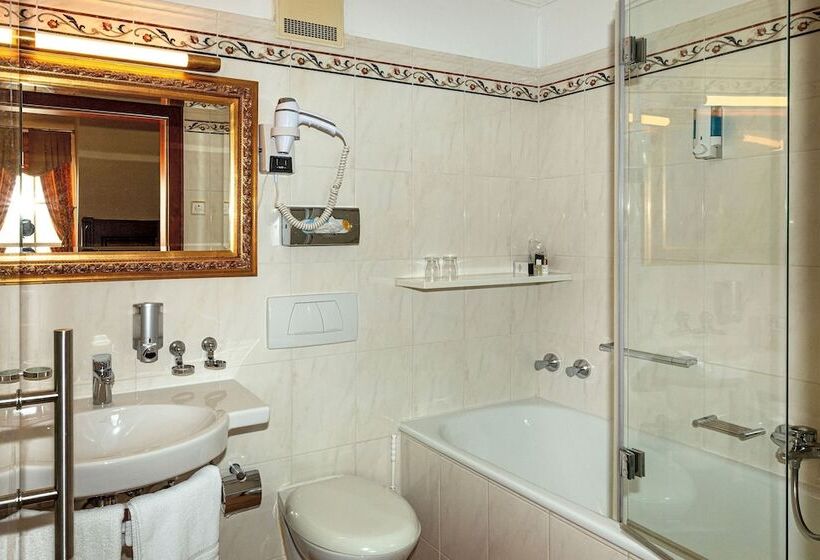 Schloss Hotel Wasserburg