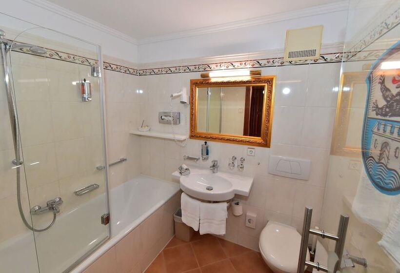 Schloss Hotel Wasserburg