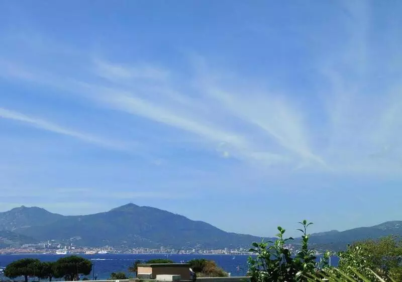 Отель Suite Home Porticcio