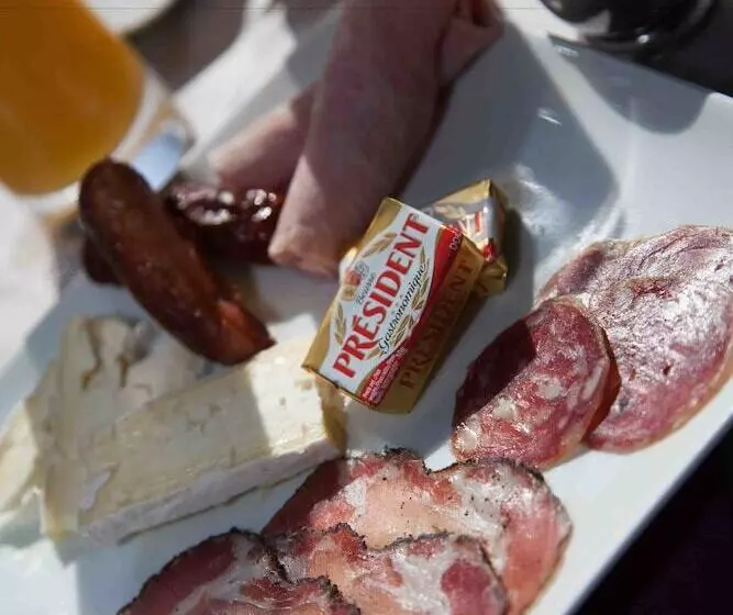 Отель Suite Home Porticcio