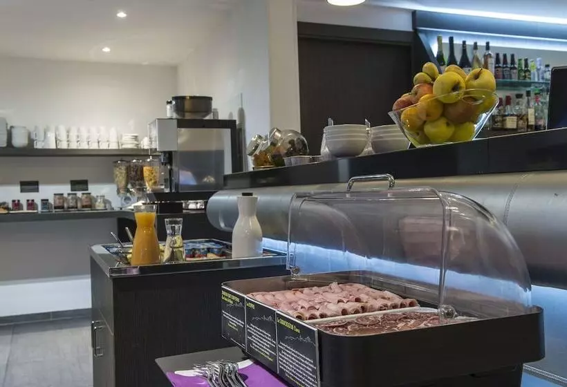 Отель Suite Home Porticcio