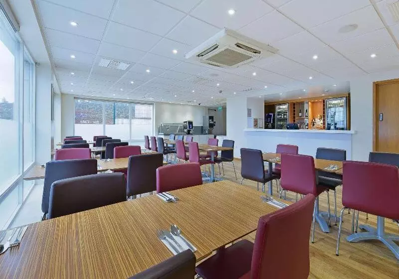 Hotel Travelodge Newport Isle Of Wight