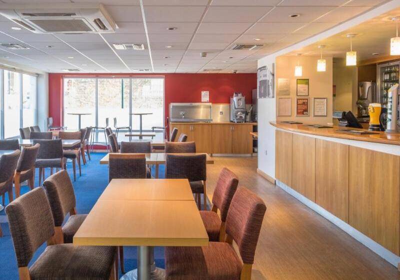 호텔 Travelodge Newport Isle Of Wight