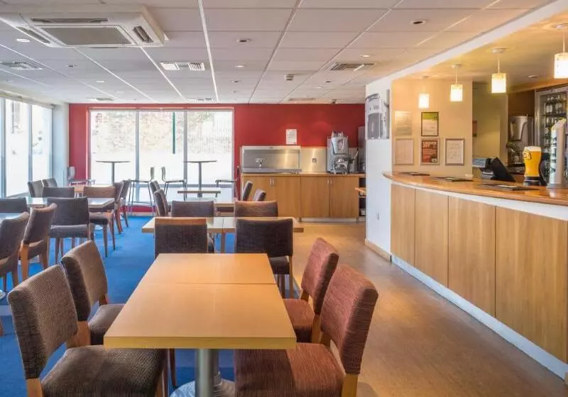 Hotel Travelodge Newport Isle Of Wight