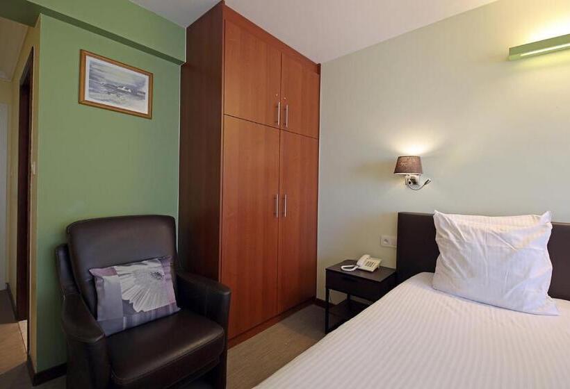 ホテル Uilenspiegel