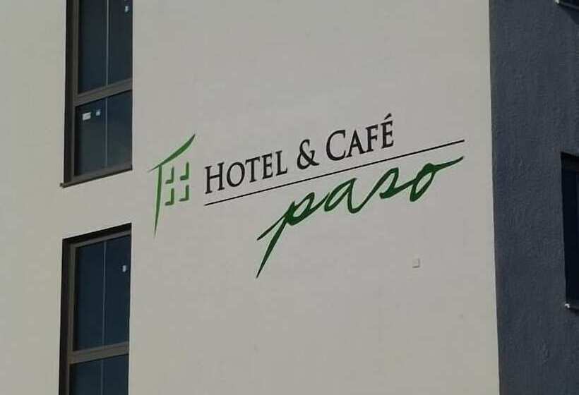 ホテル Und Cafe Paso
