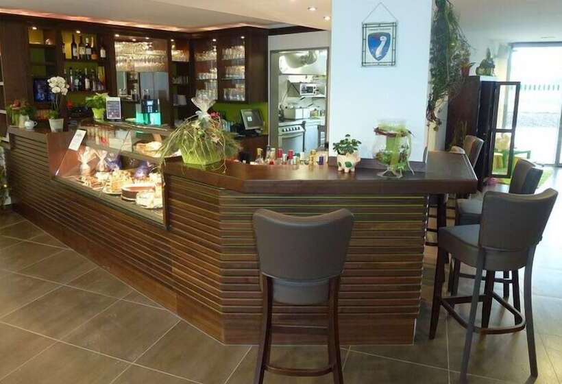 ホテル Und Cafe Paso