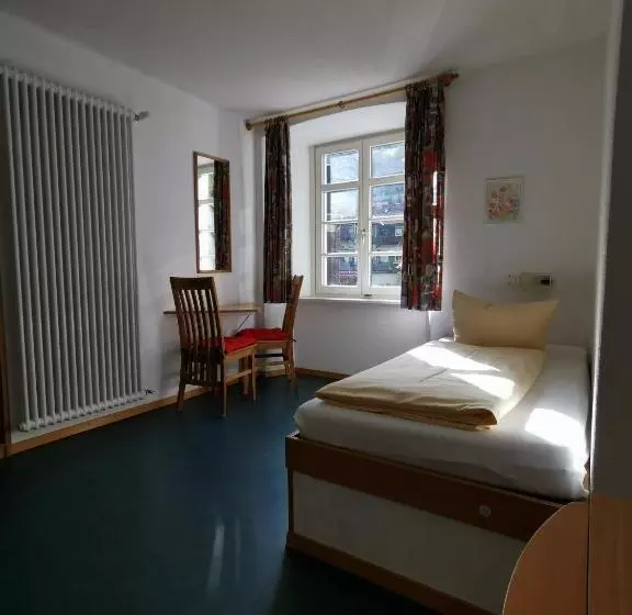 ペンション Europaisches Gaste Und Seminarhaus