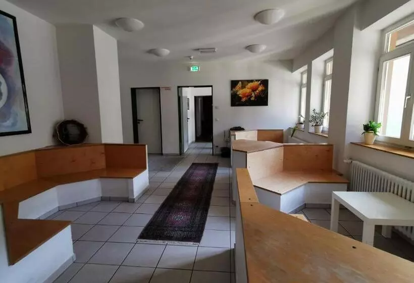 ペンション Europaisches Gaste Und Seminarhaus