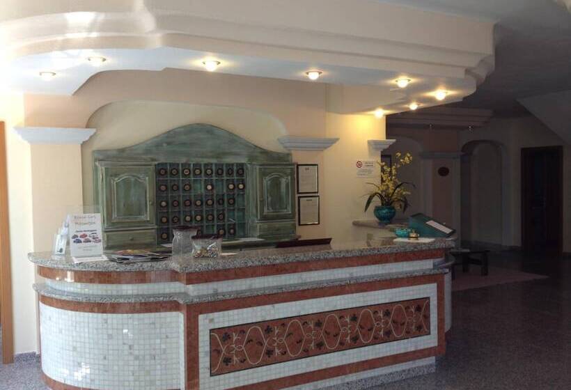 Residence Marina Palace