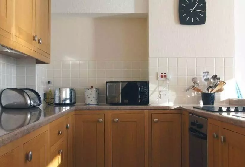Apartment 66