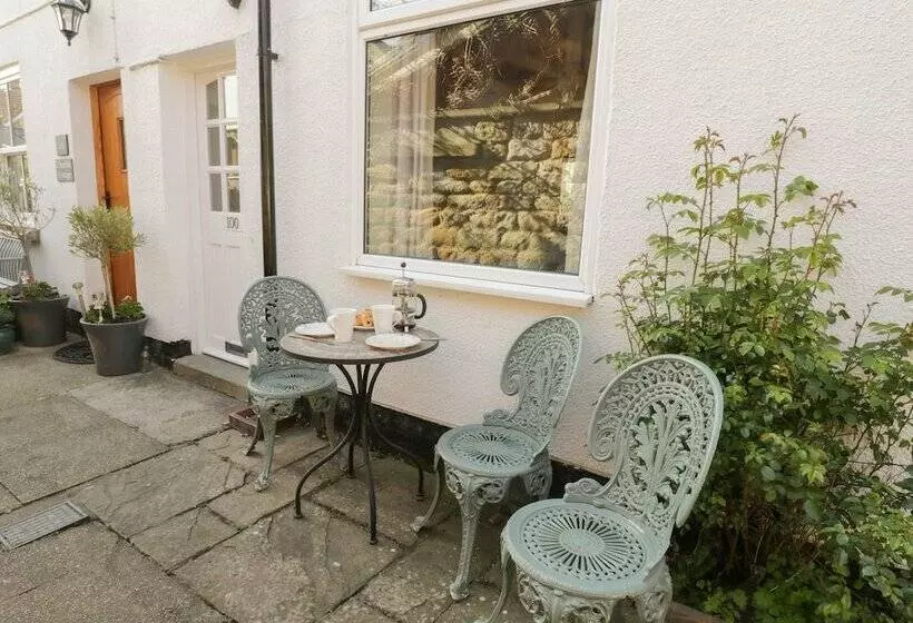 Cosy Cottage