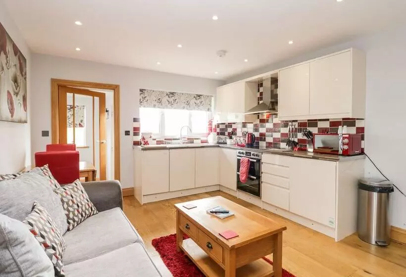 Daisy Cottage