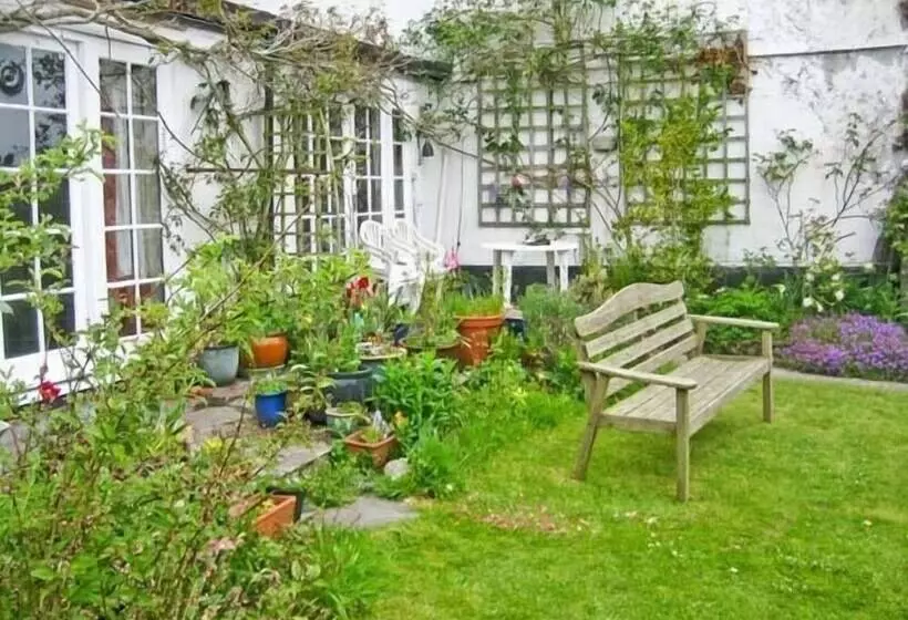 Coles Cottage