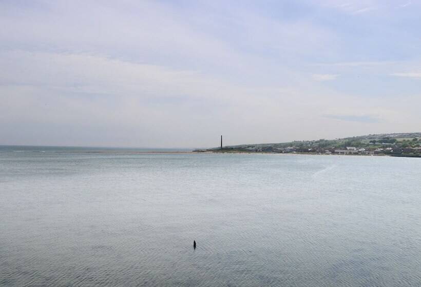 Iona 10 Palace Street East