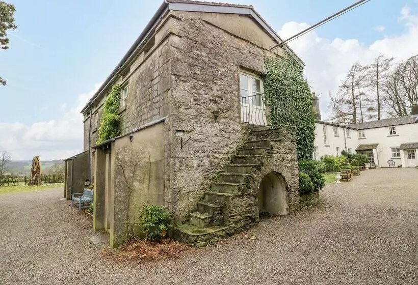 Longlands Groom S Quarters