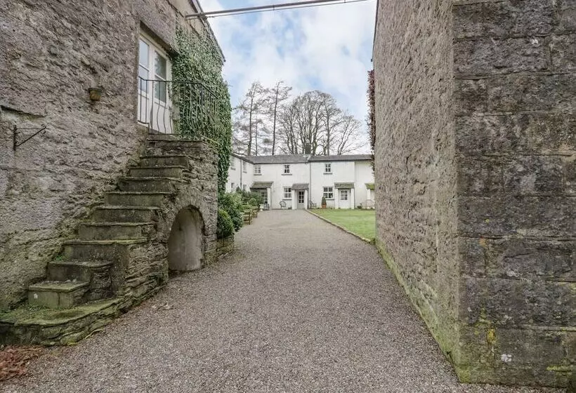 Longlands Groom S Quarters