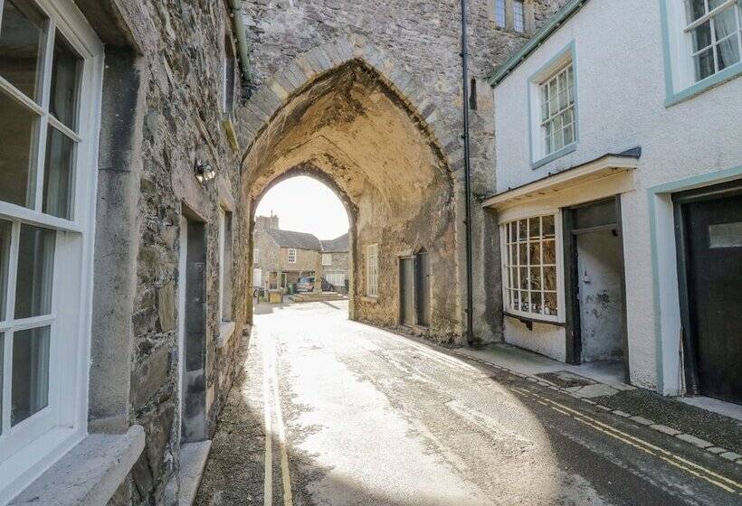 Longlands Groom S Quarters