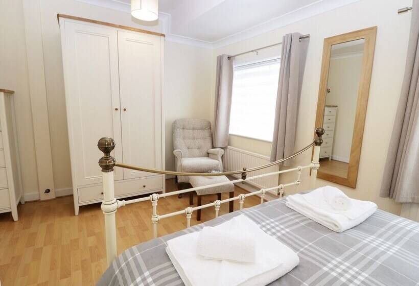 No. 1 Kelly Cottages