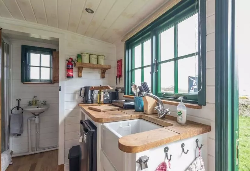 Peat Gate Shepherd S Hut