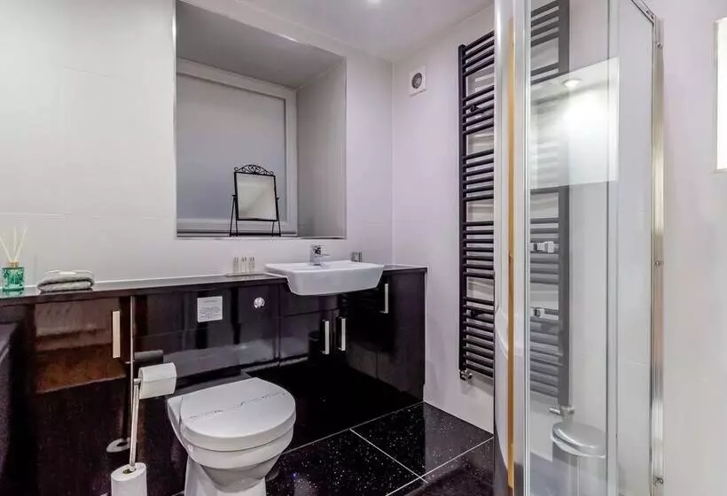 Queen Anne Suite