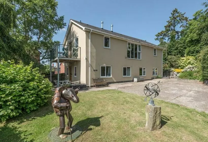 The Schoolhouse Bakehouse