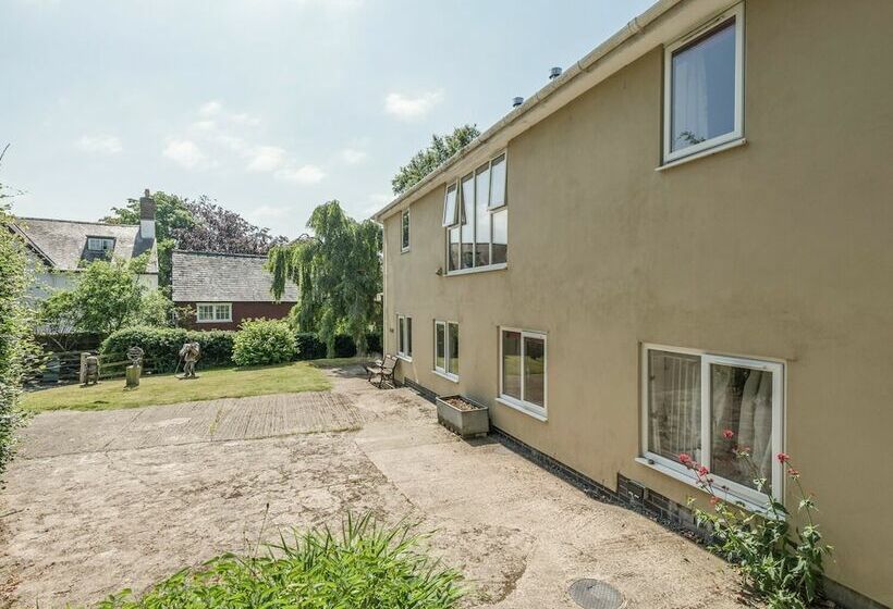 The Schoolhouse Bakehouse