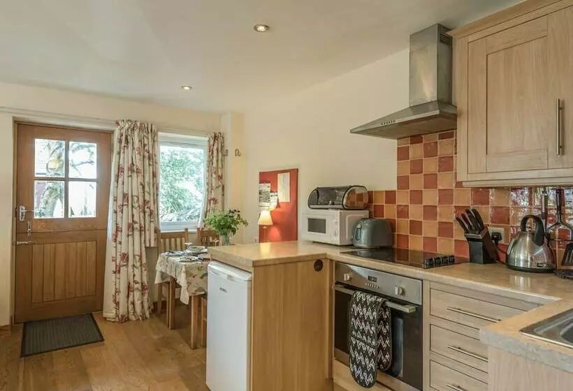 The Schoolhouse Bakehouse