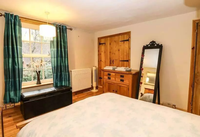 Valentine Cottage
