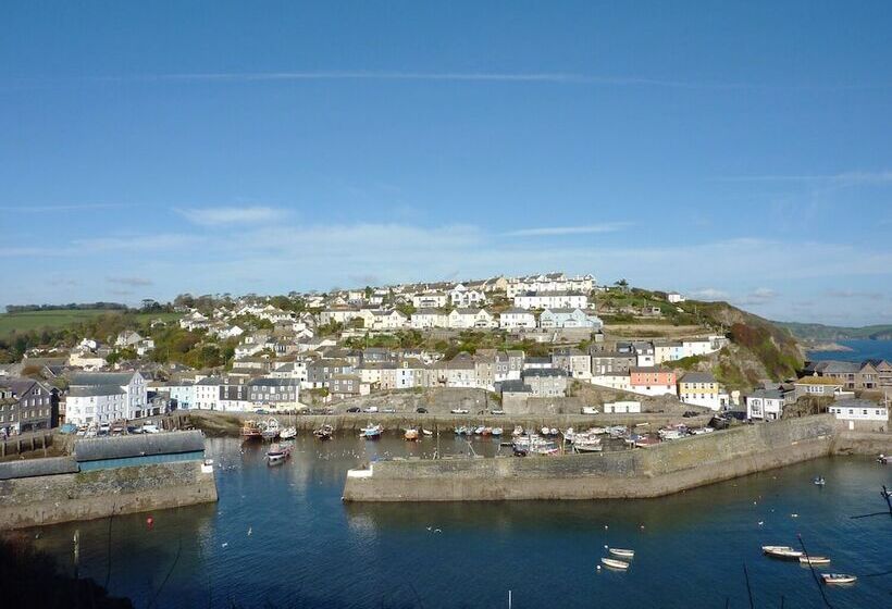 28 Clock Tower Court