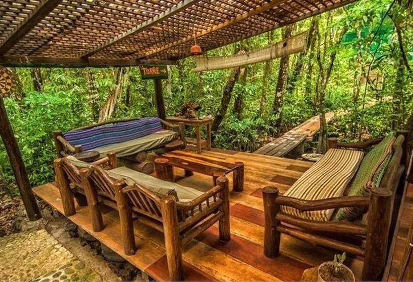 هاستل Finca Tatin