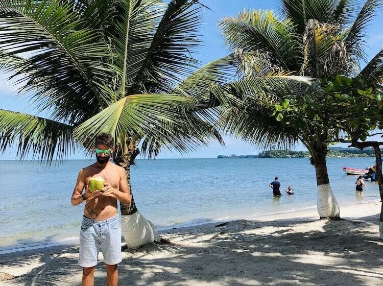 هاستل Finca Tatin