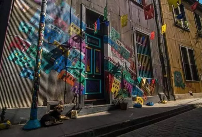 Casa Valparaiso Hostel