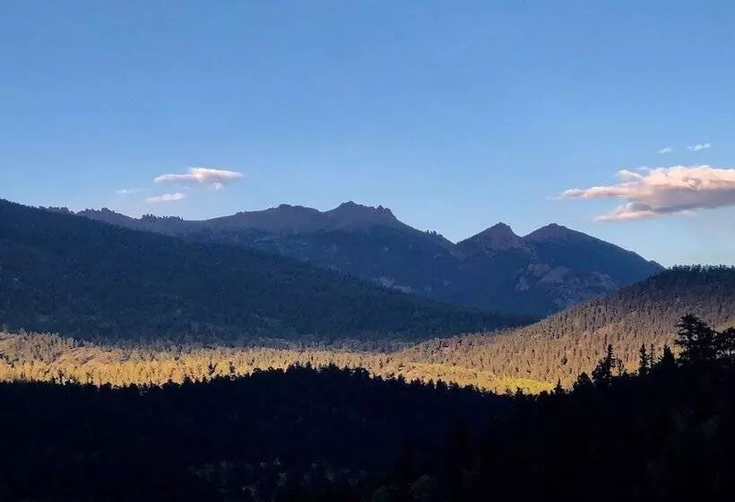 ホテル Bison Peak Lodge At Puma Hills