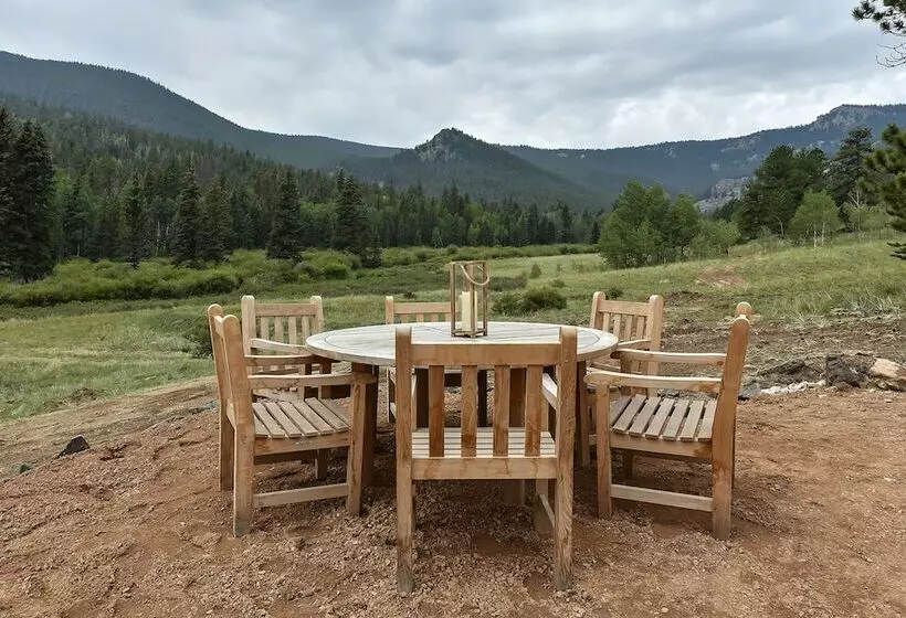 ホテル Bison Peak Lodge At Puma Hills