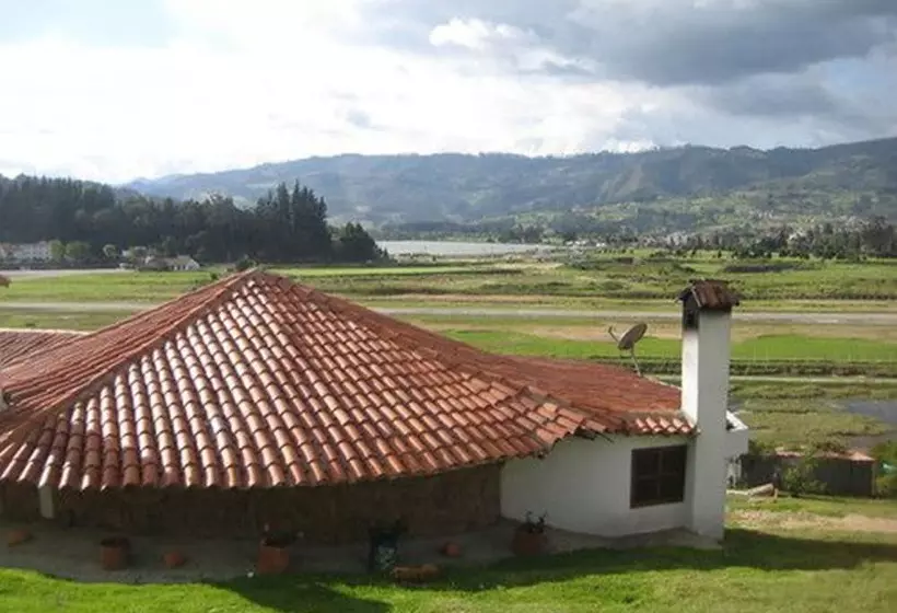 ホテル Cabañas San Cayetano