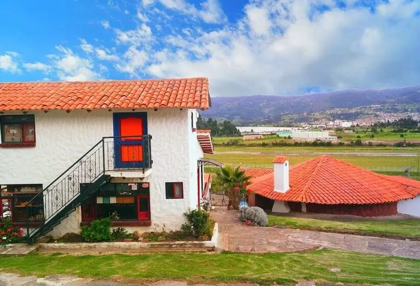 ホテル Cabañas San Cayetano